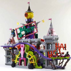Batman The Joker Manor 70922 DC Justice League Super Hero 3444Pcs Building Blocks Kids Toy Gift 07090 Batman The Joker Manor 70922 DC Justice League Super Hero 3444Pcs Building Blocks Kids Toy Gift 07090 - Image 3