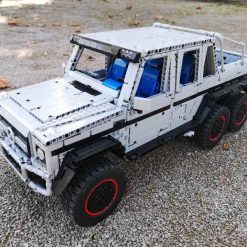 Mould King 13061 Mercedes Benz G700 6x6 Technic Off Road Pick Truck Super Car With Remote Control 3686Pcs Building Blocks Kids Toy Mould King 13061 Mercedes Benz G700 6x6 Technic Off Road Pick Truck Super Car With Remote Control 3686Pcs Building Blocks Kids Toy - Image 2
