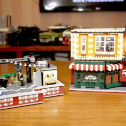 Jiestar 89106 Friends Central Perk Big Bang Theory Apartment TV Show Ideas Creator 4294Pcs Modular Building Blocks Kids Toy Jiestar 89106 Friends Central Perk Big Bang Theory Apartment TV Show Ideas Creator 4294Pcs Modular Building Blocks Kids Toy - Image 3