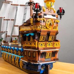 Reobrix The Sun 66011 Imperial Flag Ship Royal Fleet 3162Pcs Building Blocks Bricks Kids Toy Gift Pirates of the Caribbean Reobrix The Sun 66011 Royal Fleet ship