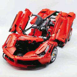 CaDa C61505 Ferrari Laferrari 1:8 Super Racing Car Static Version 4739Pcs Building Blocks Kids Toy CaDa C61505 Ferrari Laferrari 1:8 Super Racing Car Static Version Building Blocks Kids Toy