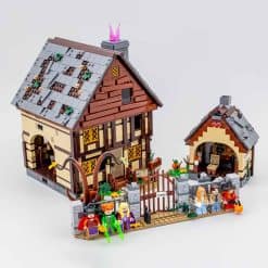 Disney Hocus Pocus The Sanderson Sisters' Cottage 21341 10900 Modular Building Blocks Bricks Kids Toy