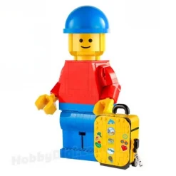 Brick Figures Up-Scaled Yellow Travel Suitcase 40649 40817
